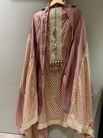 Onion pink formal suit with designer maheshwari dupatta